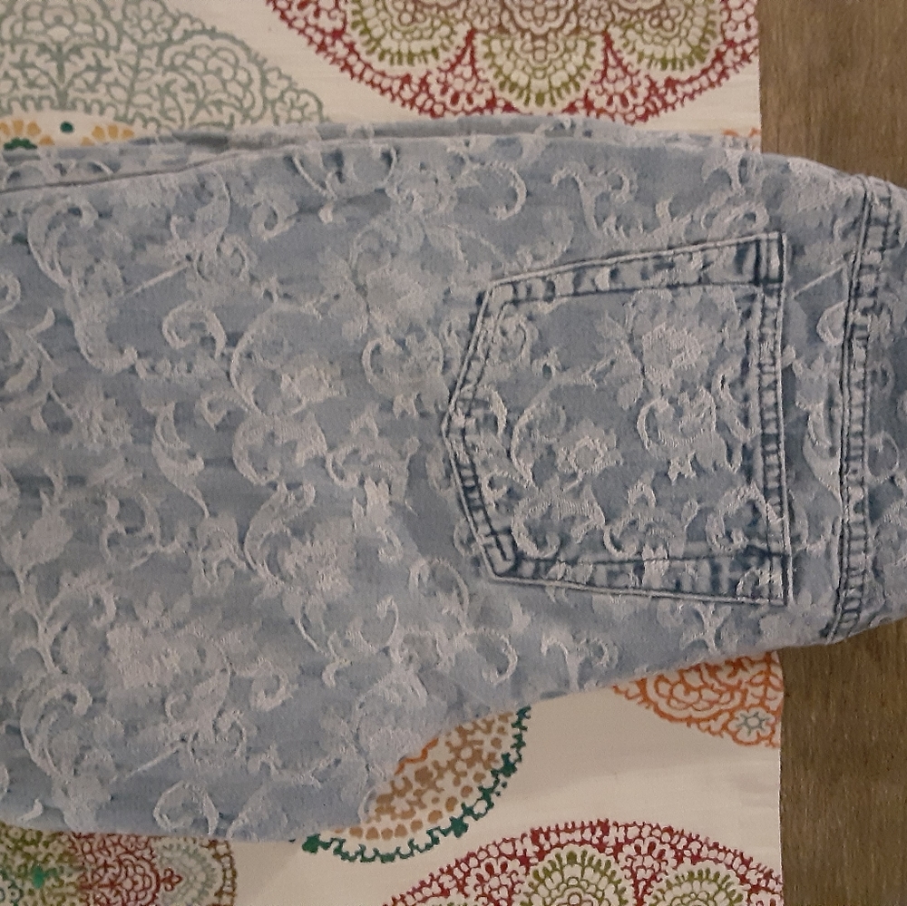 Vintage High Waisted Jeans with fun pattern - Picture 6 of 7